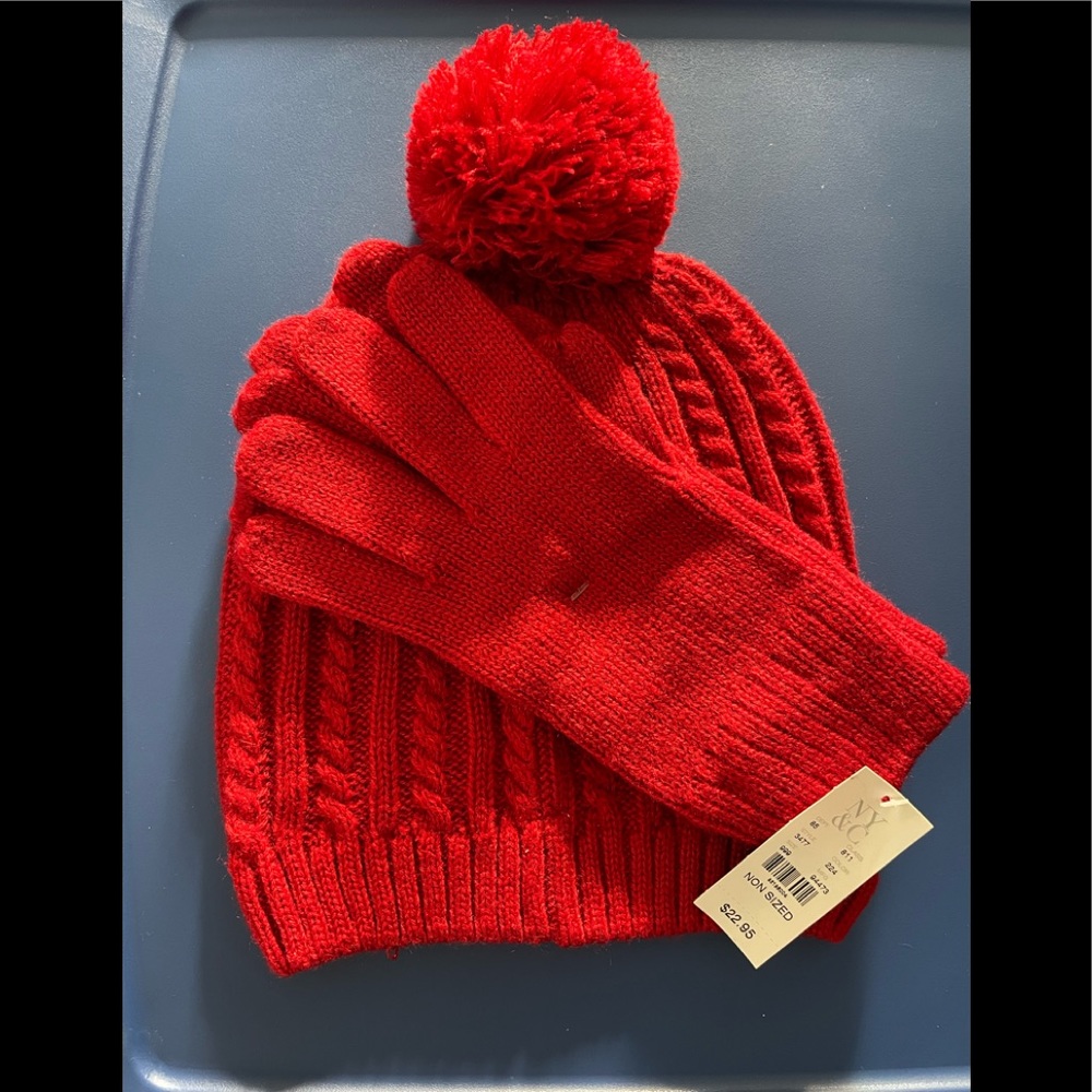 Red NY&Co Hat and Glove Set-NWT